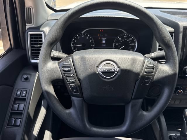 Used 2022 Nissan Frontier SV RWD image 12