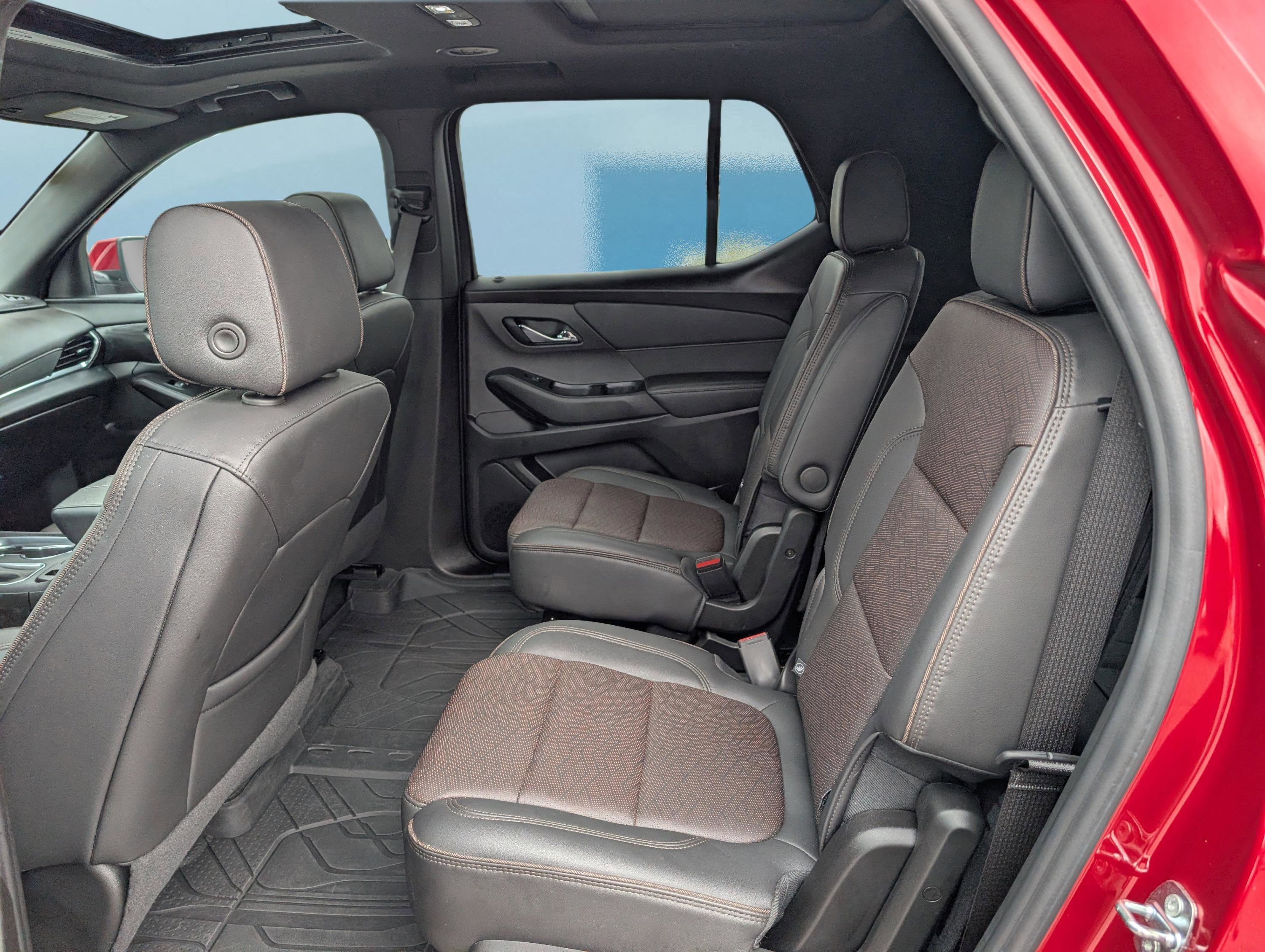 Certified 2023 Chevrolet Traverse High Country w/ LPO, Floor Liner Package image 10