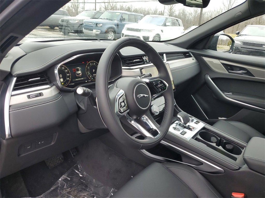 New 2025 Jaguar F-PACE R-Dynamic S image 13
