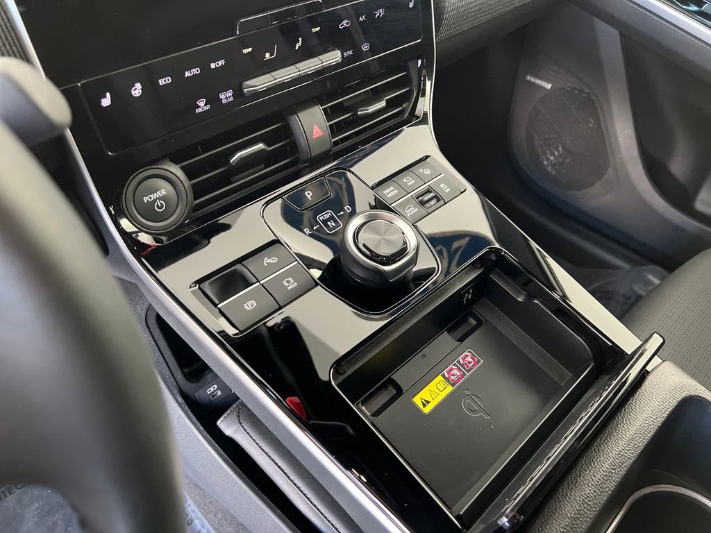 Used 2024 Subaru Solterra Limited image 24