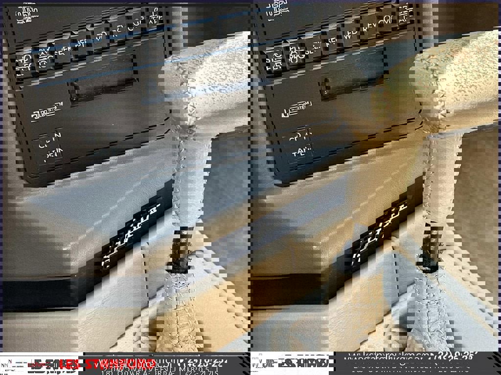 Used 1993 Cadillac Allante image 28