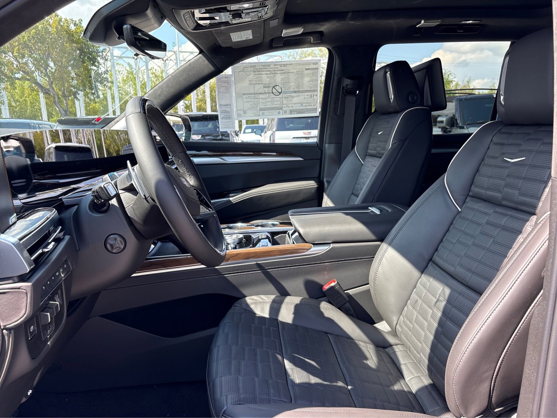 New 2026 Cadillac Escalade ESV Platinum Sport w/ LPO, ONYX Package image 9