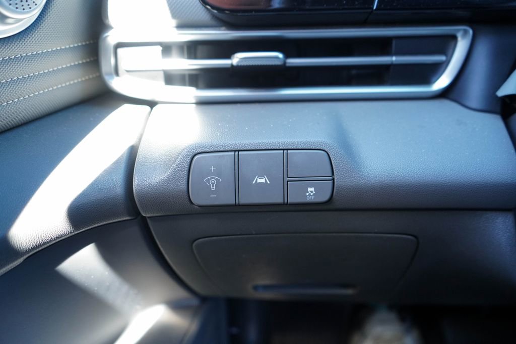 Used 2022 Hyundai Elantra SEL w/ Convenience Package image 25