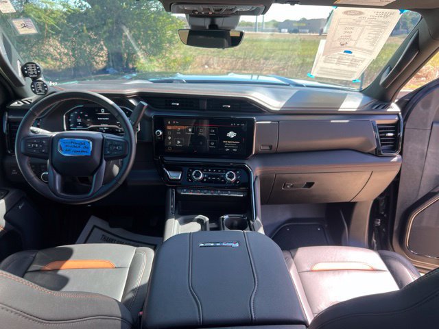 Used 2025 GMC Sierra 2500 AT4 w/ AT4 Premium Plus Package AWD/4WD image 40