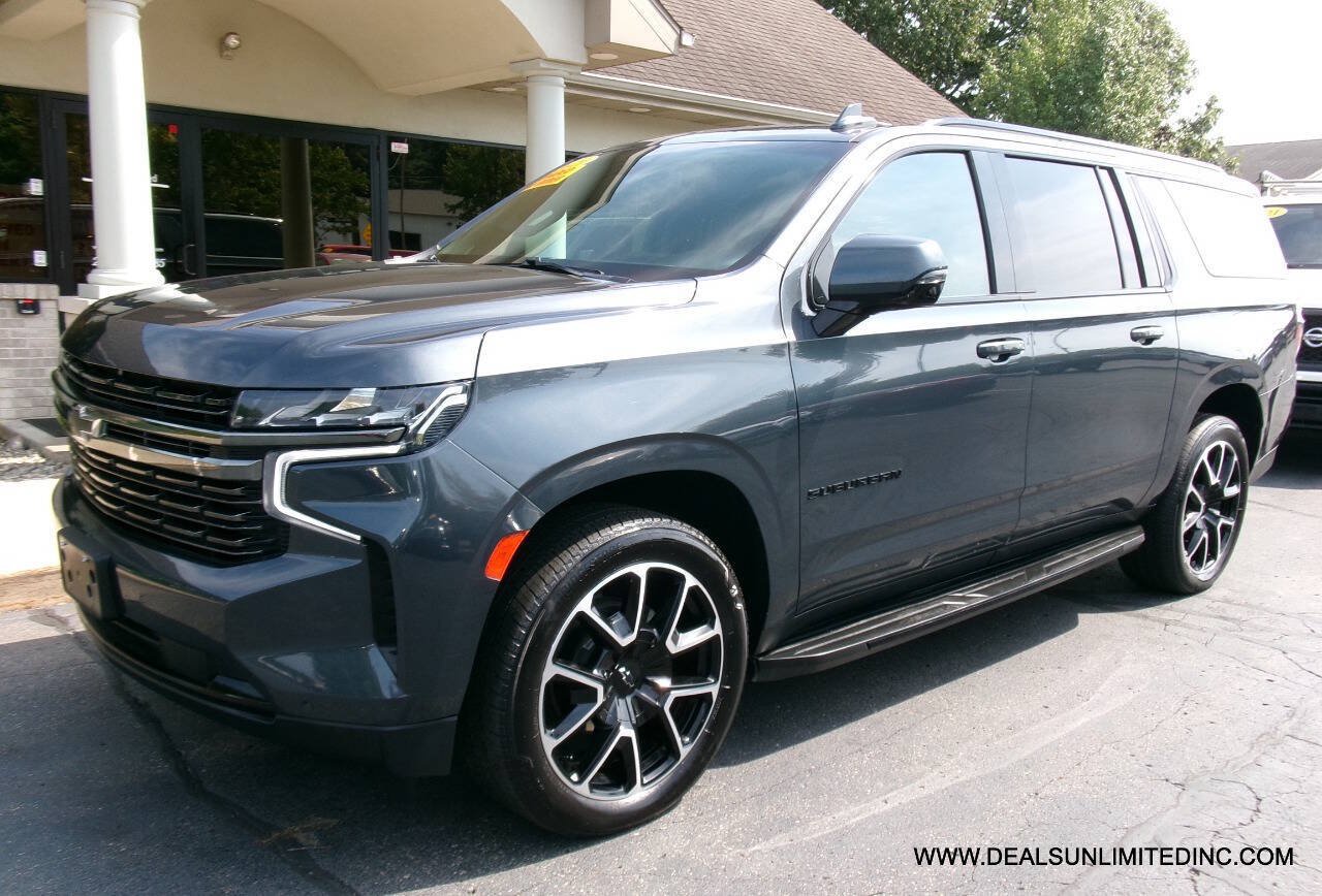 Used 2021 Chevrolet Suburban RST w/ Luxury Package