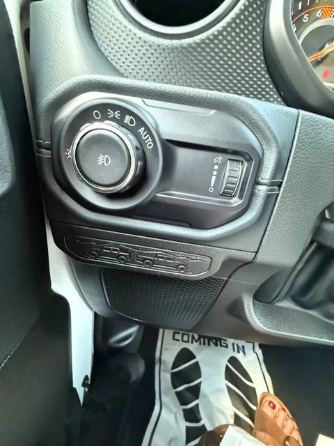Used 2024 Jeep Wrangler Unlimited Rubicon AWD/4WD image 18