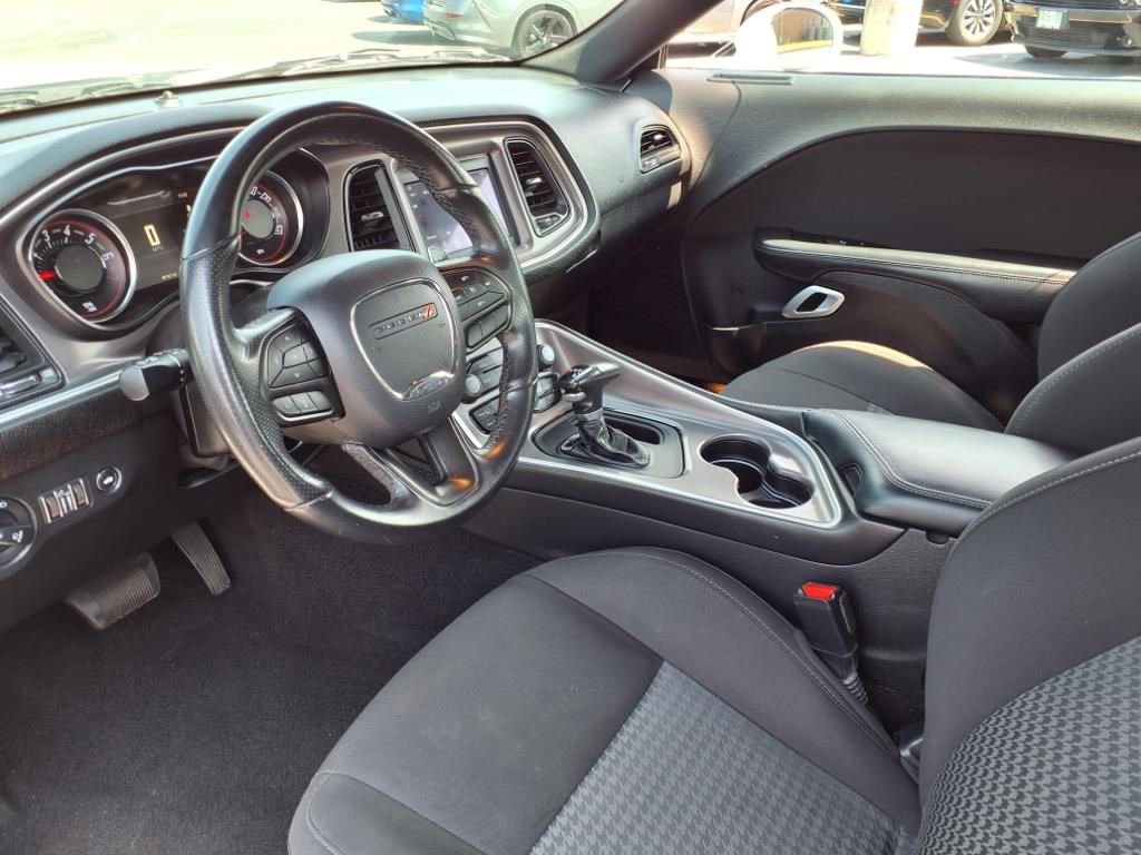Used 2022 Dodge Challenger GT RWD image 13