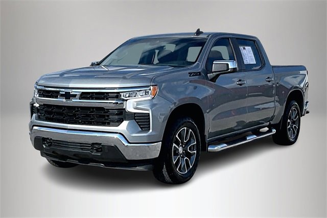 Used 2024 Chevrolet Silverado 1500 LT image 2