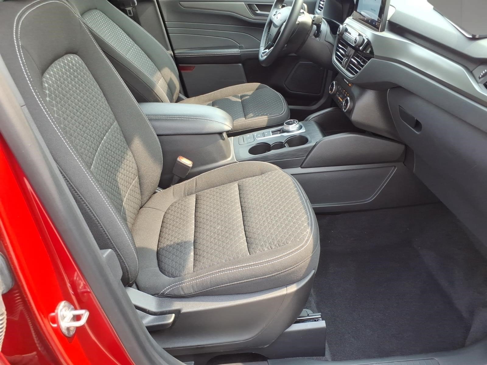 Used 2023 Ford Escape Active AWD/4WD image 6
