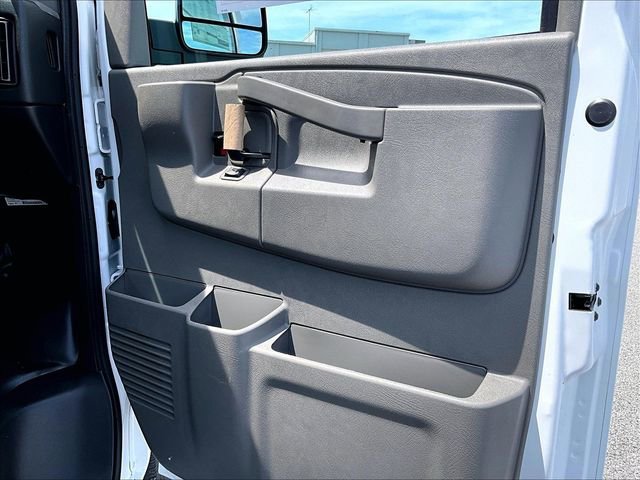 New 2026 Chevrolet Express 2500 w/ Driver Convenience Package RWD image 27