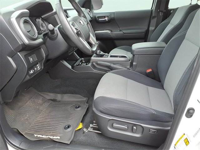 Used 2021 Toyota Tacoma TRD Sport image 12