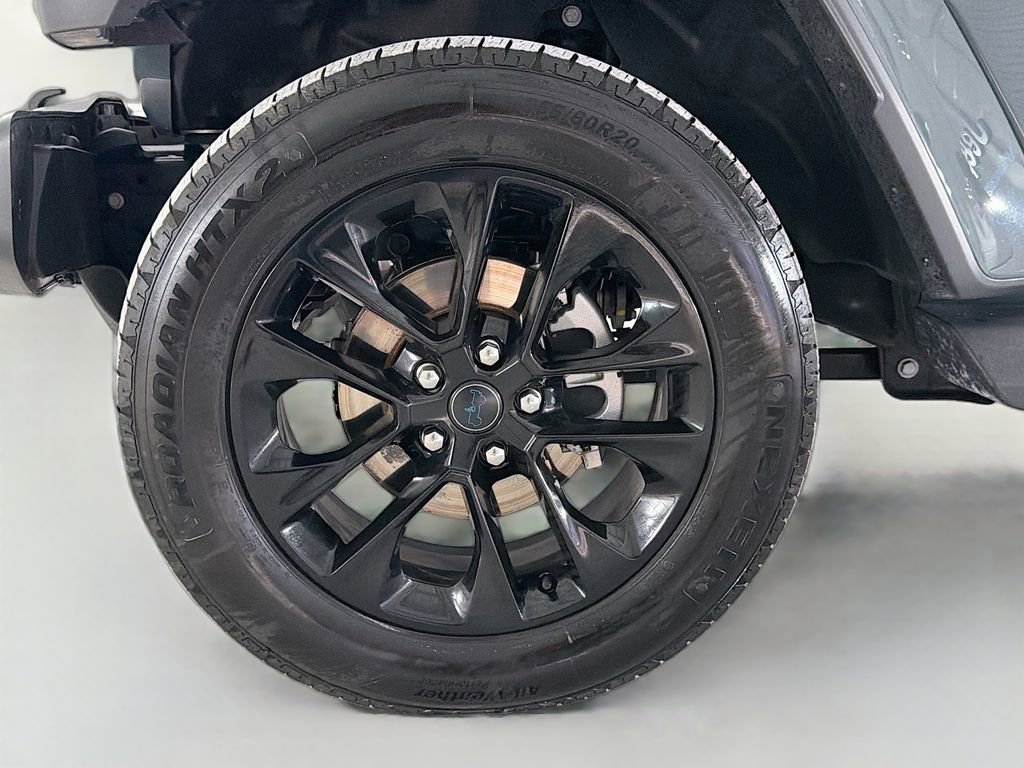 Used 2025 Jeep Wrangler Unlimited Sahara AWD/4WD image 34