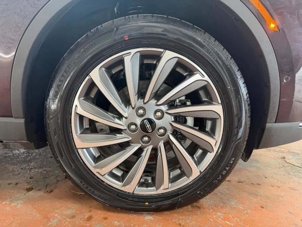 Used 2023 Lincoln Corsair Reserve w/ Equipment Group 202A image 8