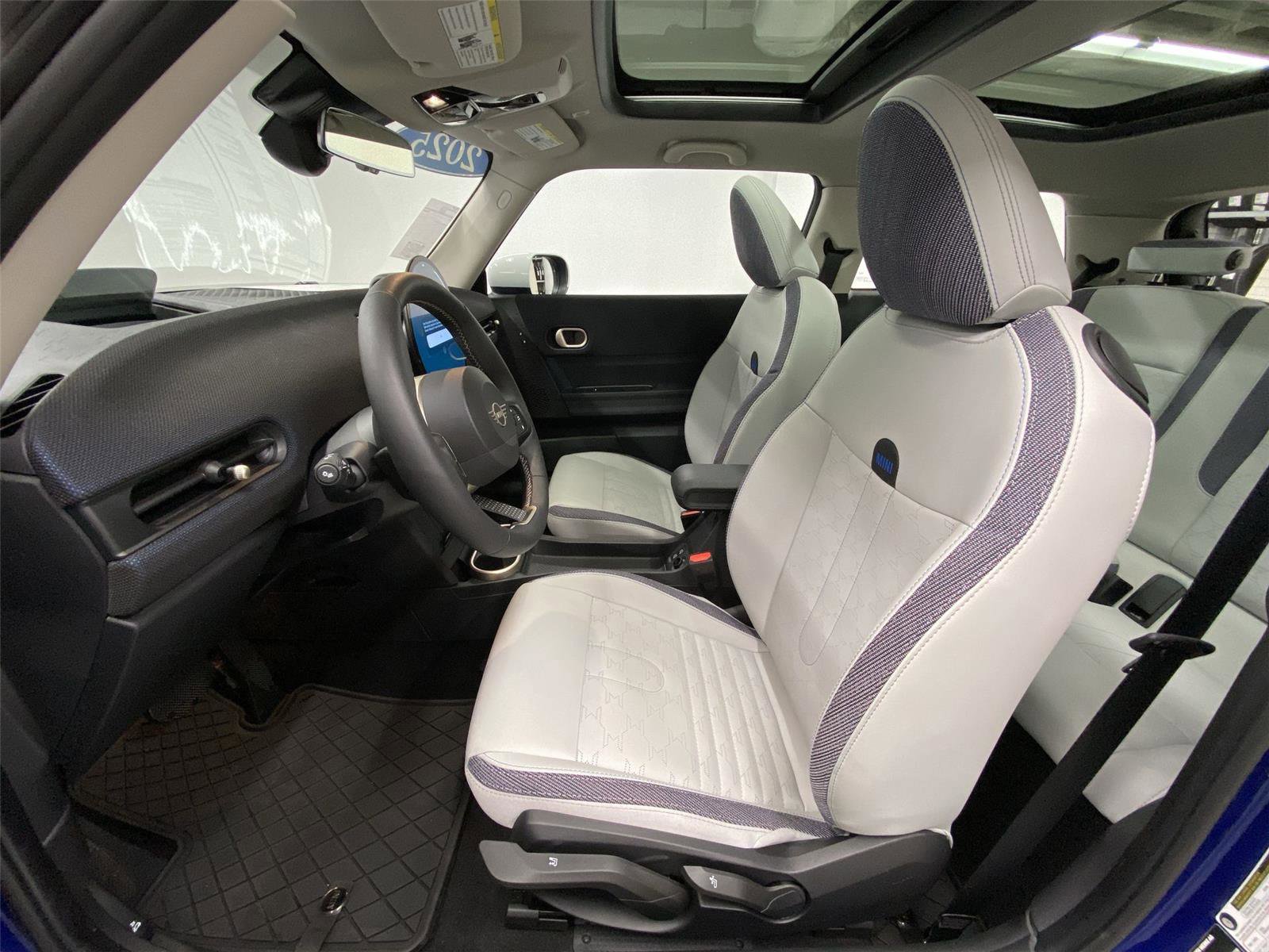 Certified 2025 MINI Cooper S image 17