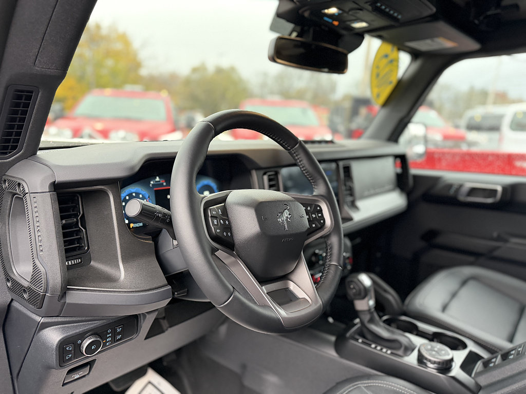 Used 2025 Ford Bronco Badlands AWD/4WD image 12