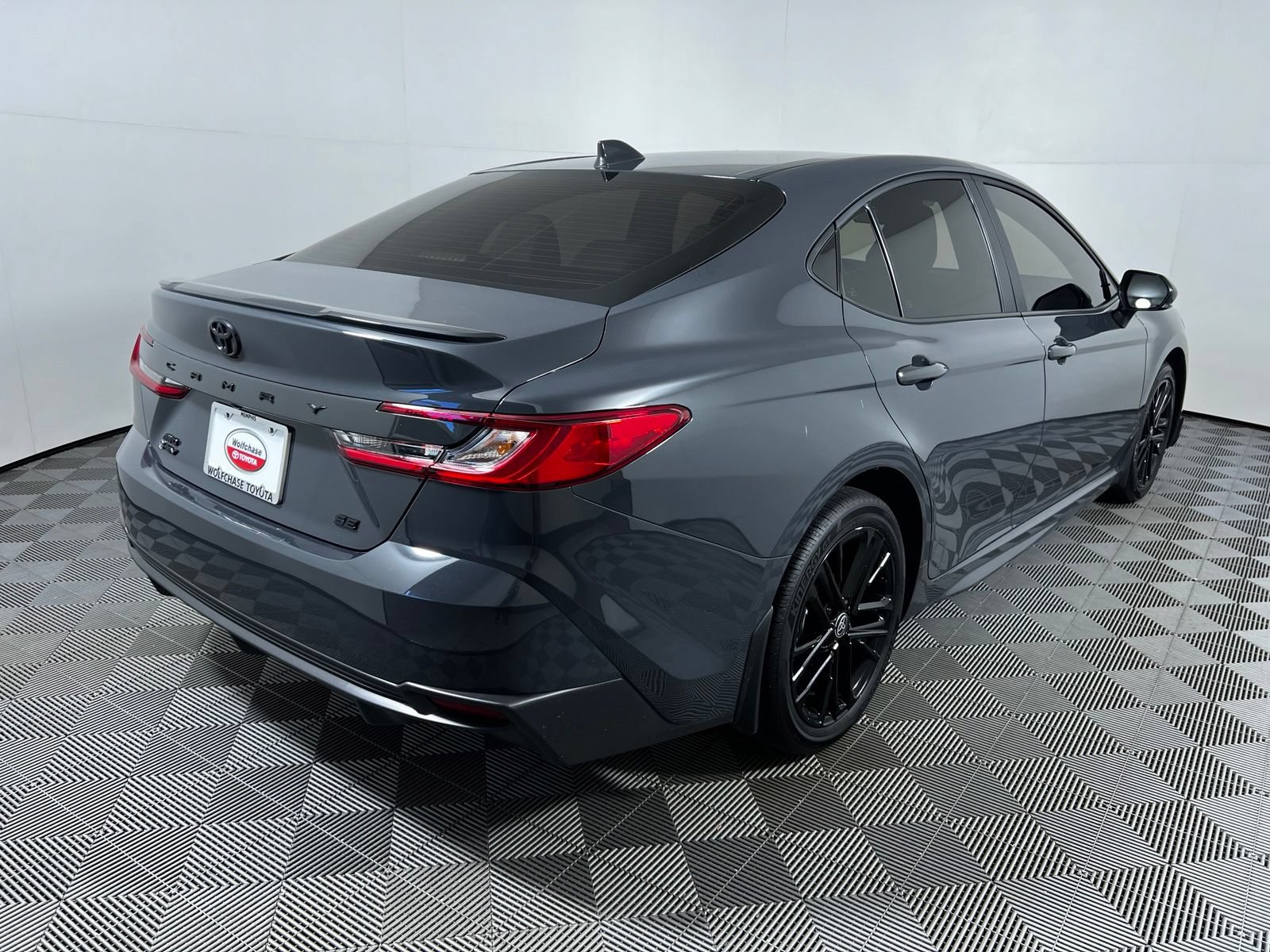 Certified 2025 Toyota Camry SE AWD/4WD image 5