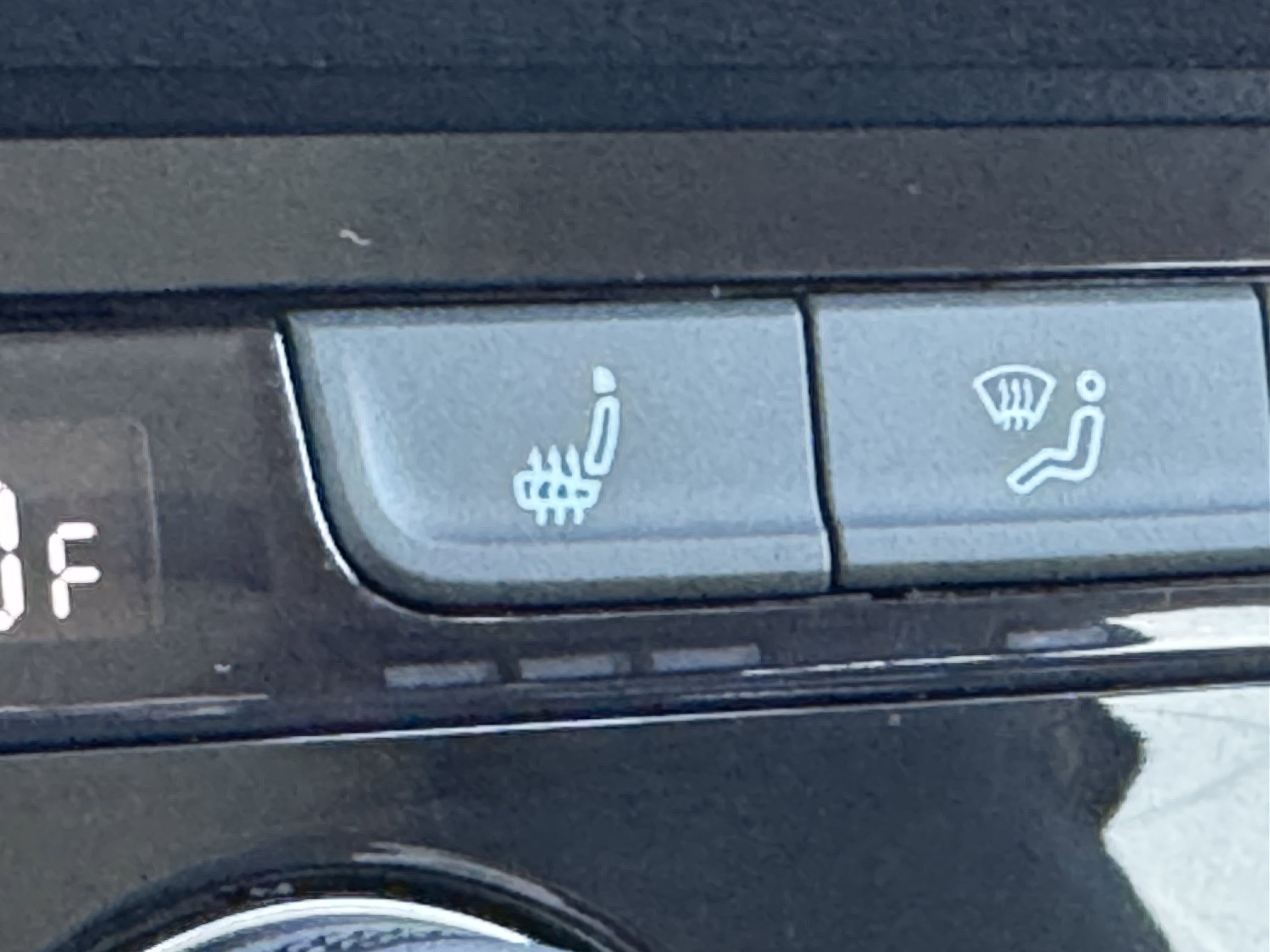 Used 2024 Volkswagen Taos SE image 14