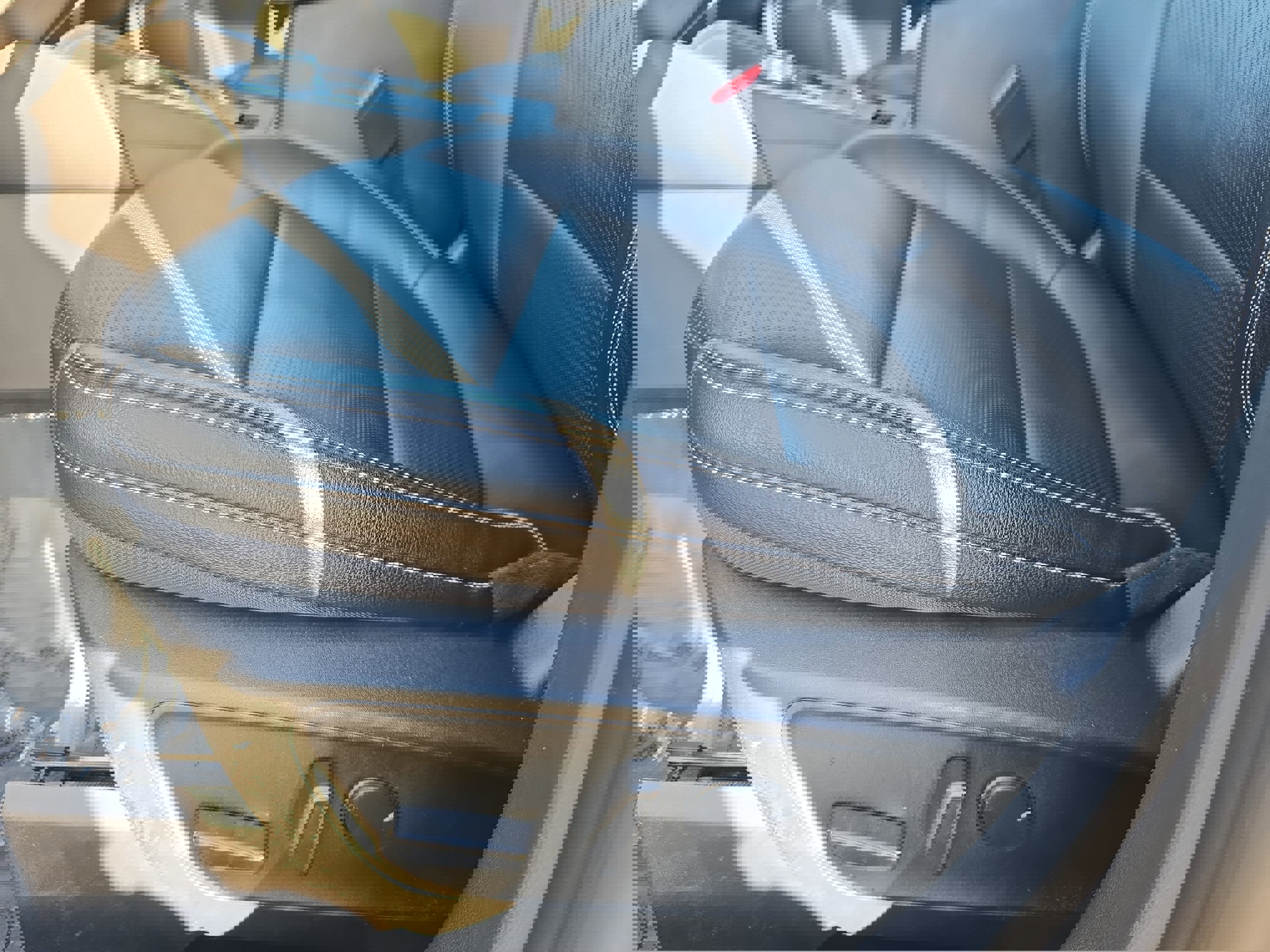 Used 2022 Ford Escape SEL image 31