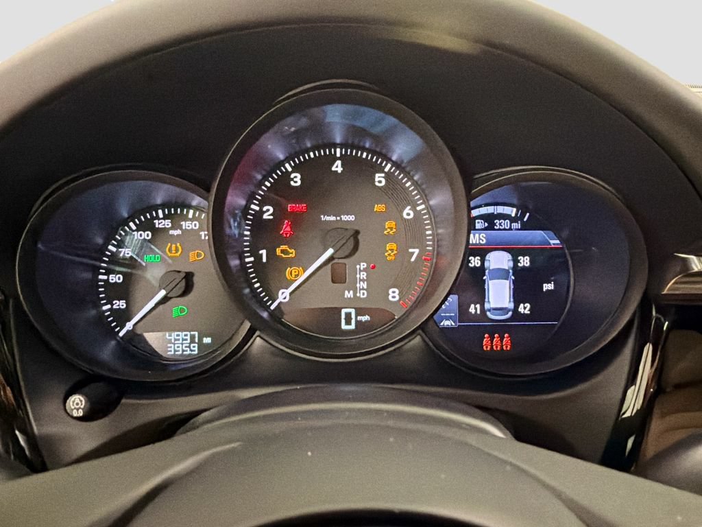 Certified 2025 Porsche Macan AWD/4WD image 13