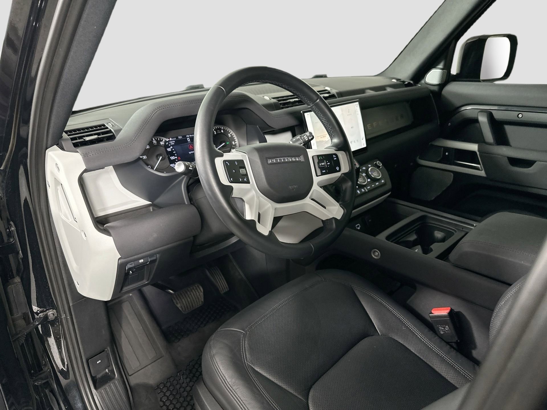 Certified 2023 Land Rover Defender 130 SE image 8