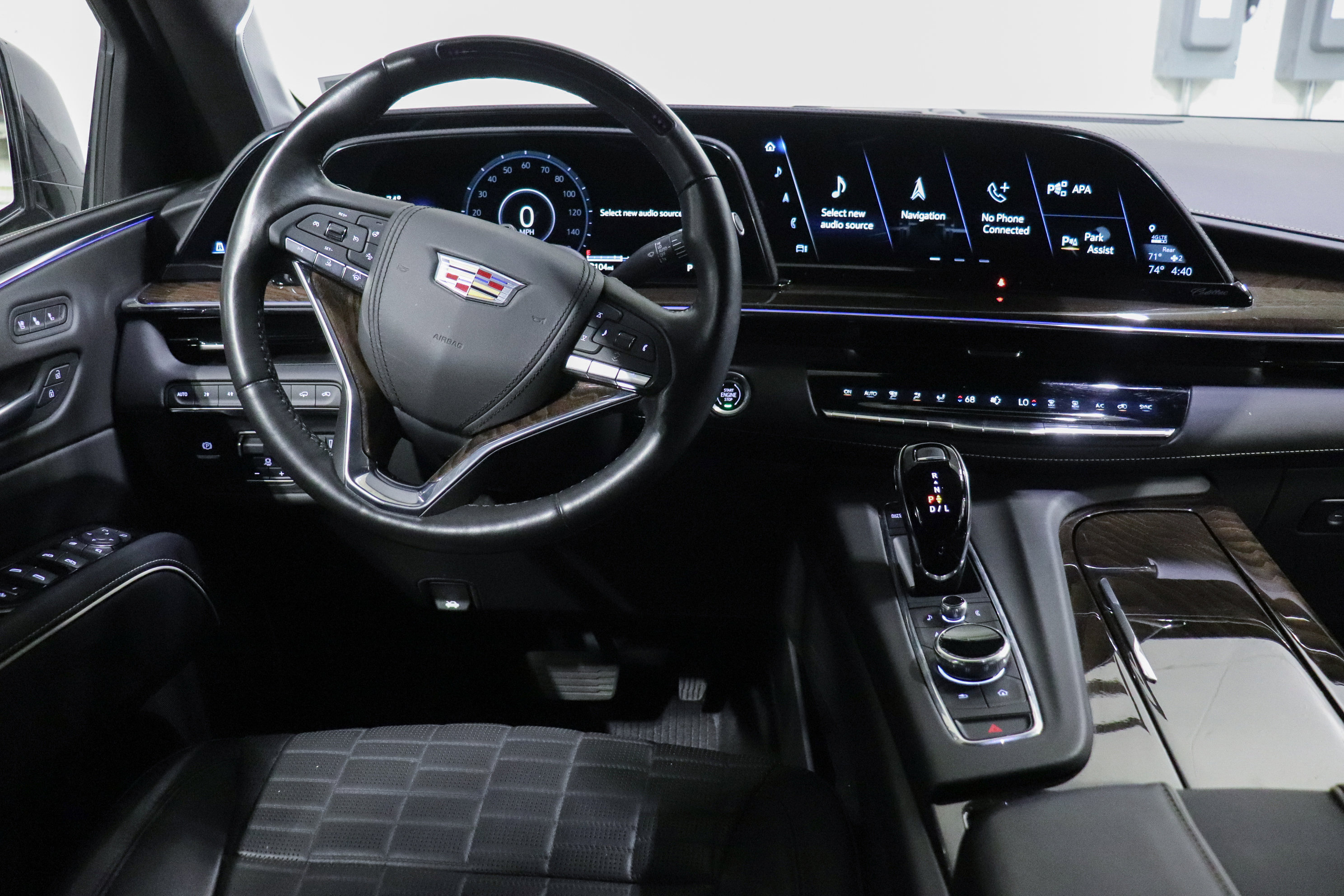 Certified 2023 Cadillac Escalade Sport Platinum w/ LPO, ONYX Package image 30