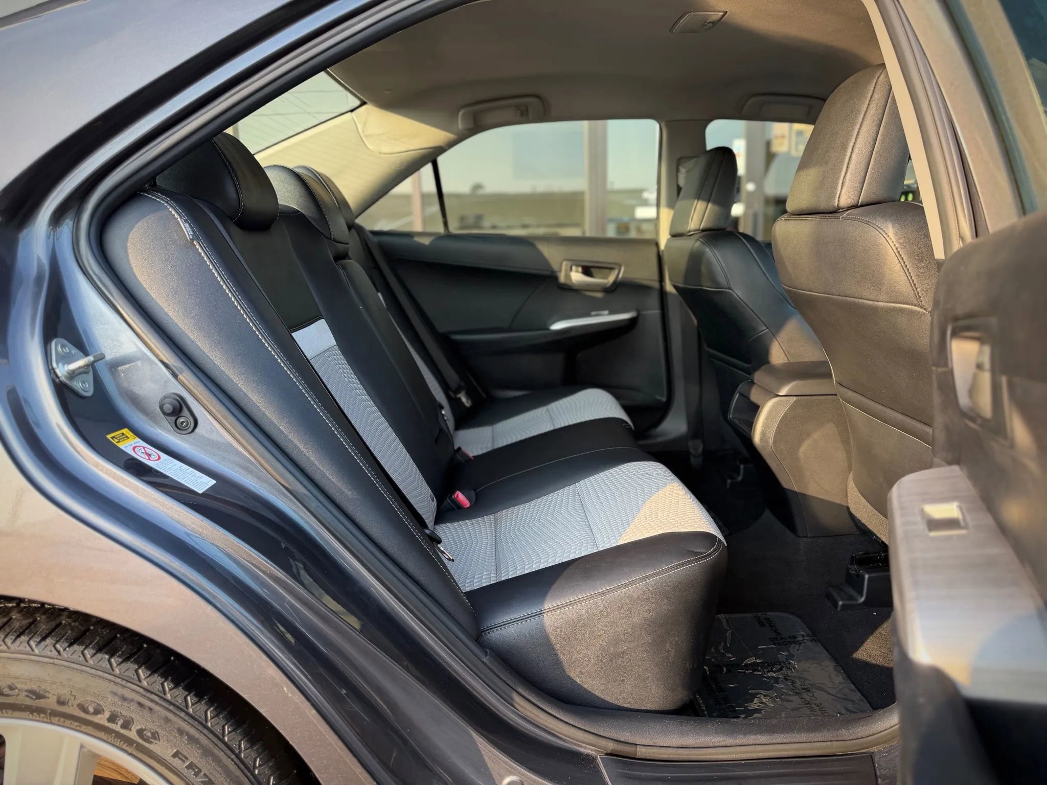 Used 2013 Toyota Camry SE image 18