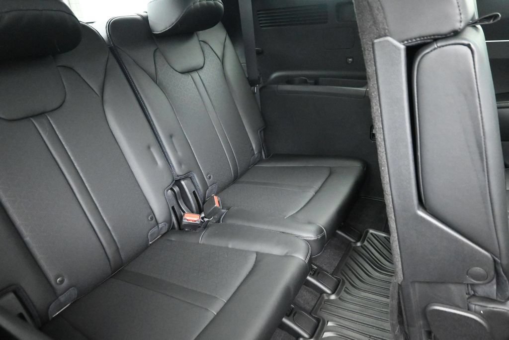 Used 2023 Kia Sorento S w/ Panoramic Sunroof Package AWD/4WD image 11