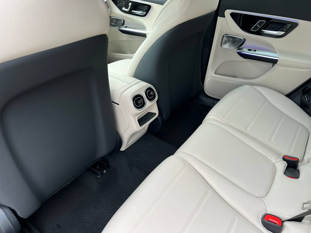 New 2027 Mercedes-Benz GLC 300 4MATIC image 34