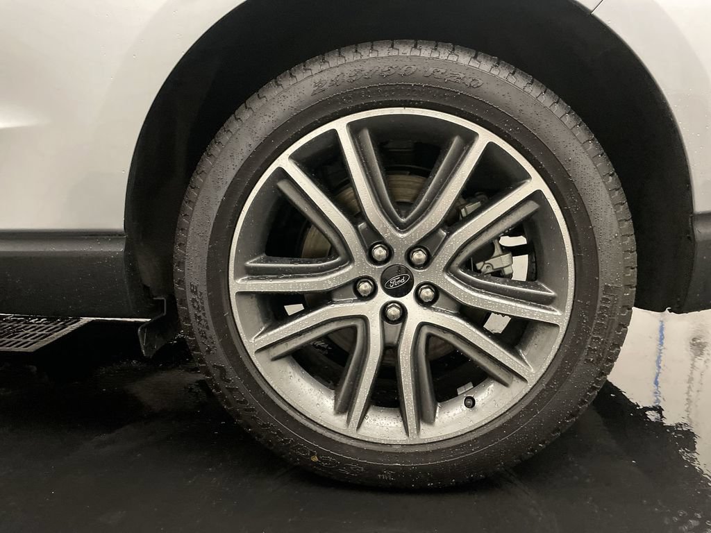Used 2023 Ford Edge Titanium w/ Class II Trailer Tow Package AWD/4WD image 27