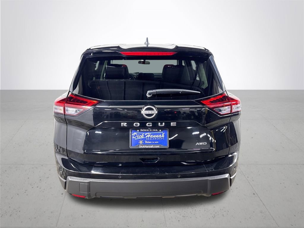 Used 2024 Nissan Rogue S image 7