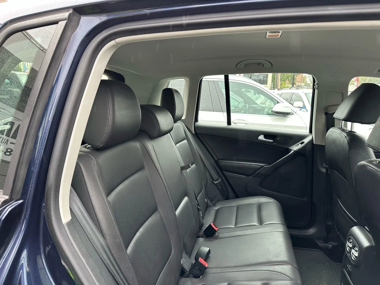 Used 2016 Volkswagen Tiguan S image 17