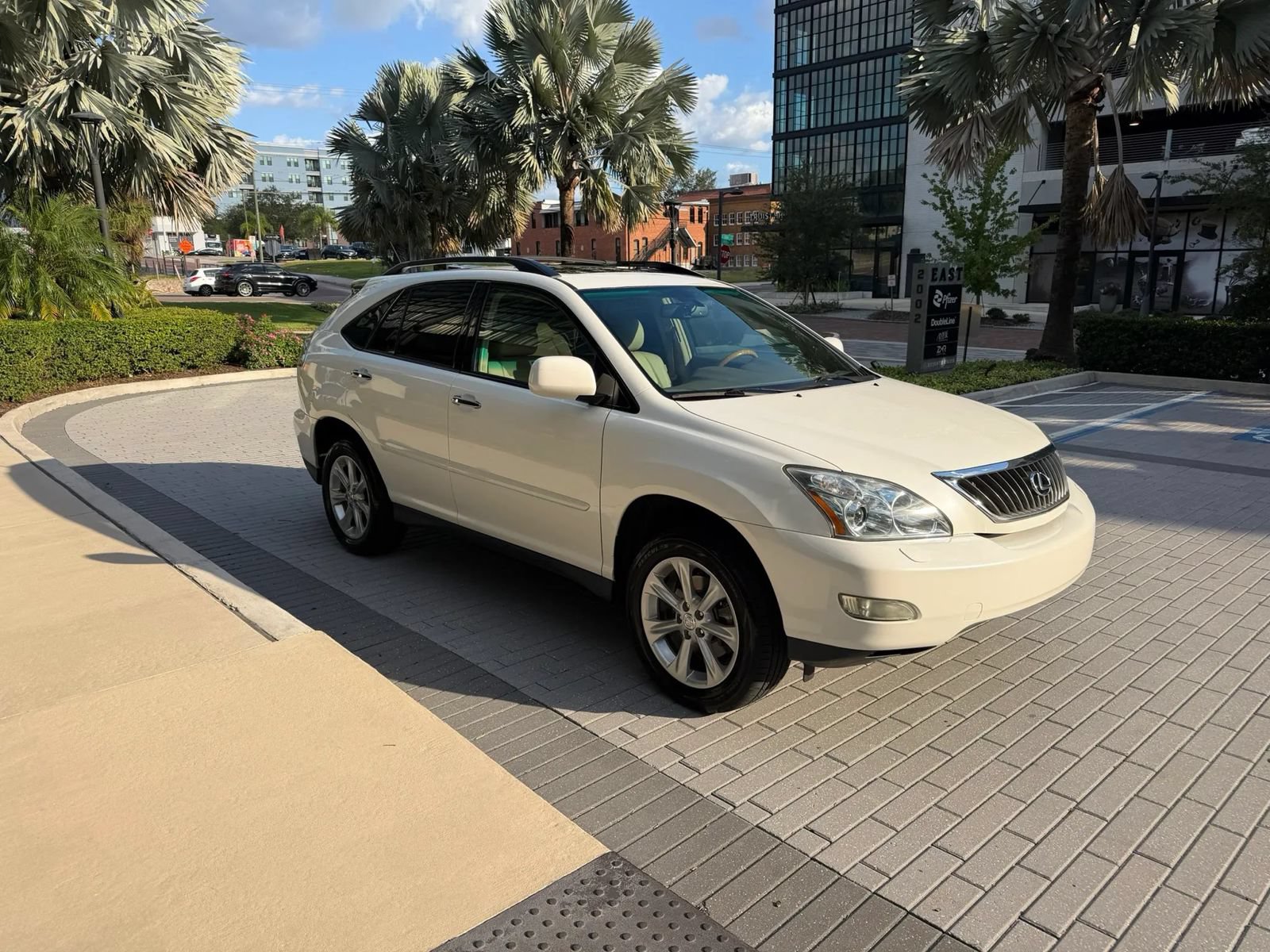 Used 2009 Lexus RX 350 AWD image 4