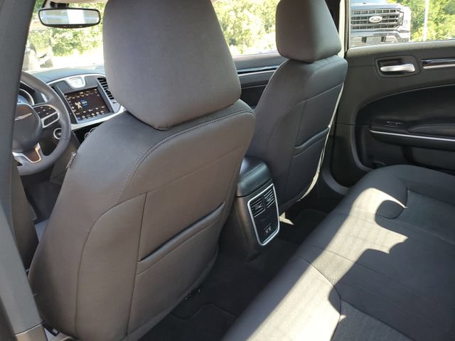 Used 2023 Chrysler 300 Touring w/ Sport Appearance Package RWD image 26