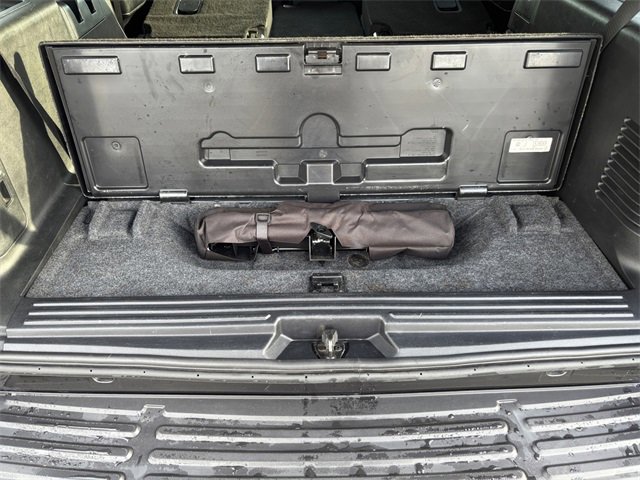 Used 2017 Ford Expedition XLT image 33