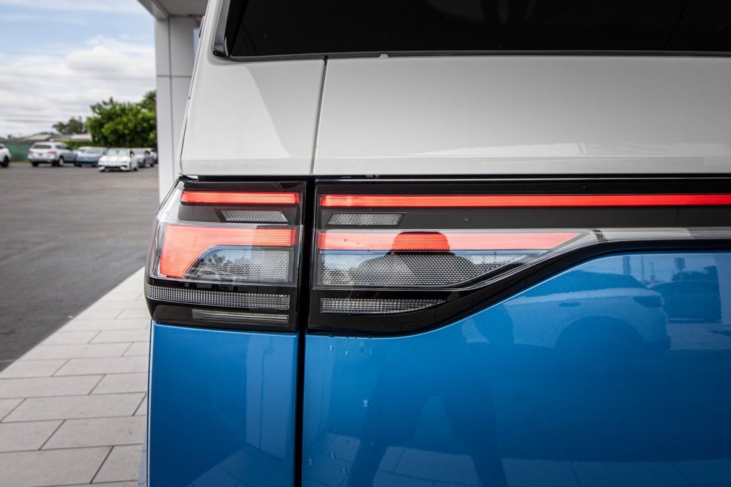New 2025 Volkswagen ID. Buzz 1st Edition image 14
