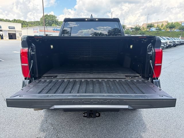 Used 2025 Toyota Tacoma TRD Off-Road AWD/4WD image 18