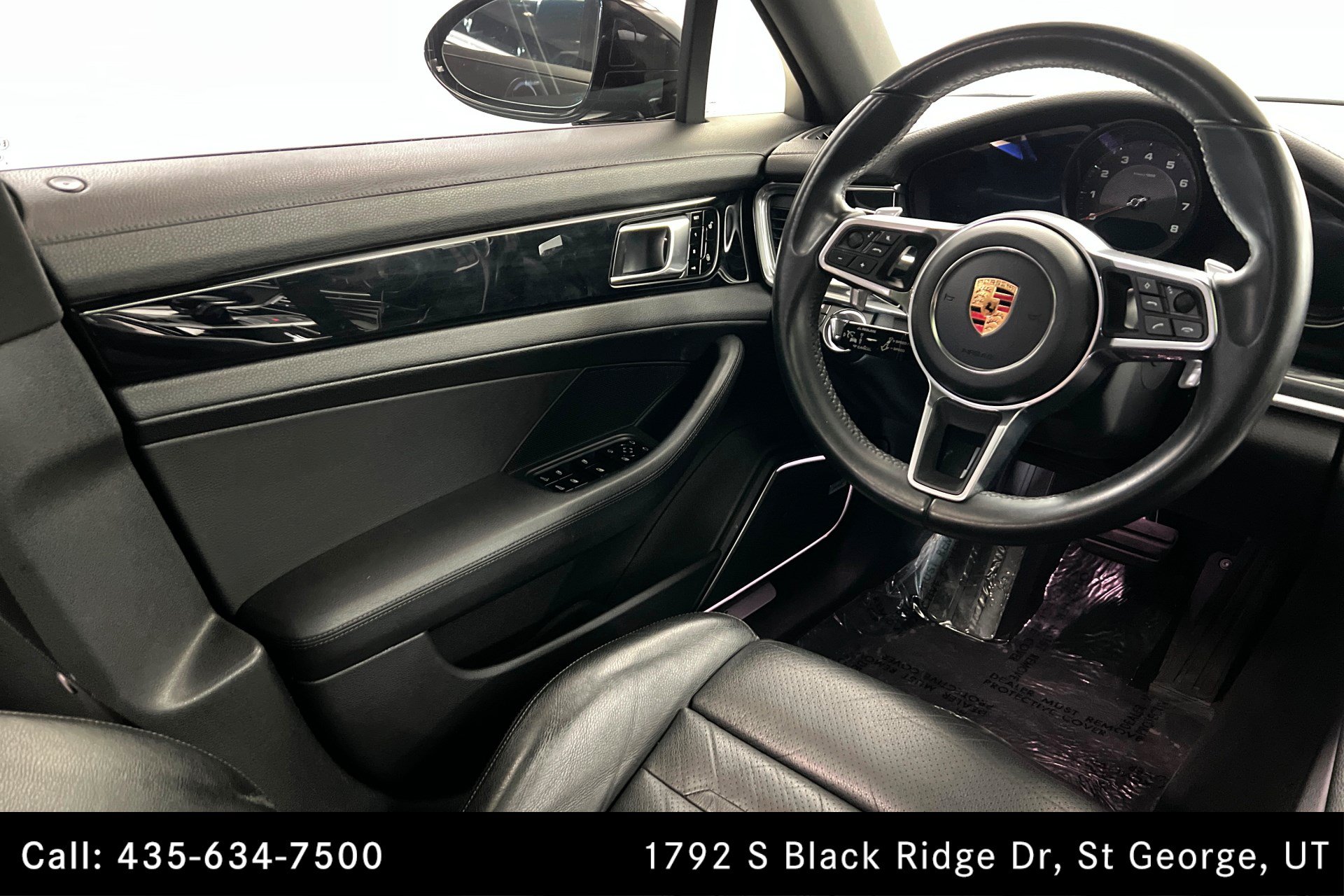 Used 2017 Porsche Panamera 4 AWD/4WD image 11