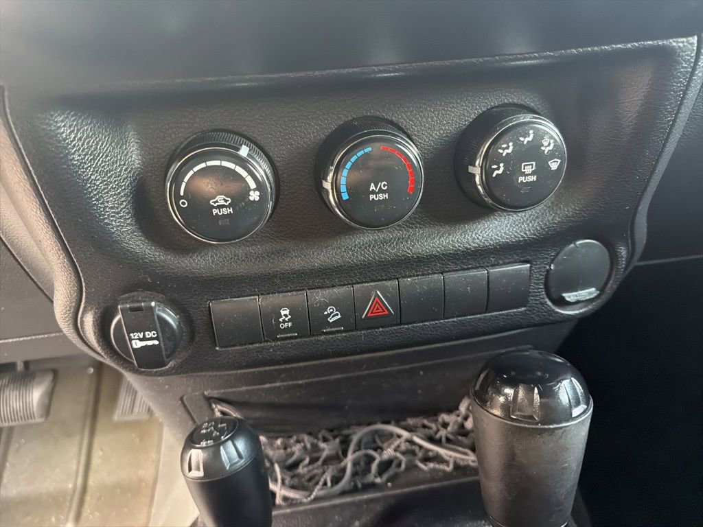Used 2014 Jeep Wrangler Sport image 12