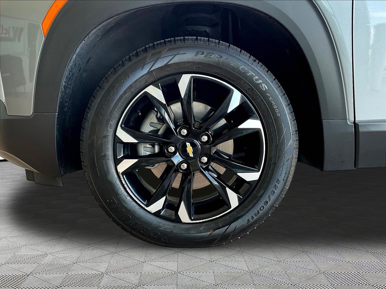 Used 2023 Chevrolet TrailBlazer LT w/ Convenience Package AWD/4WD image 31