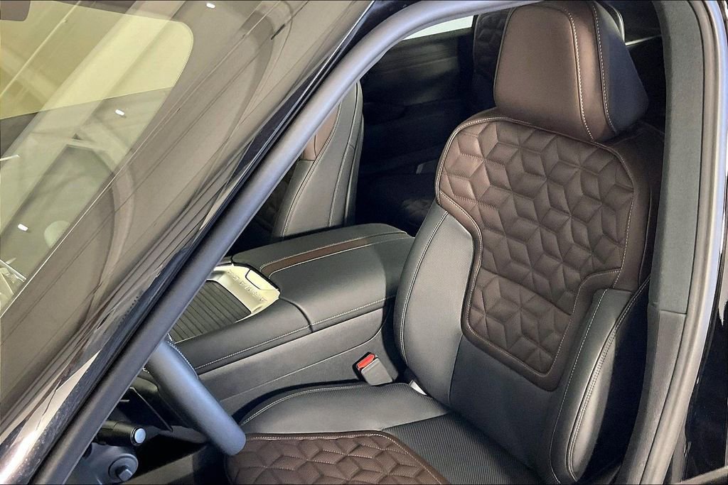 New 2026 Nissan Armada Platinum Reserve image 14