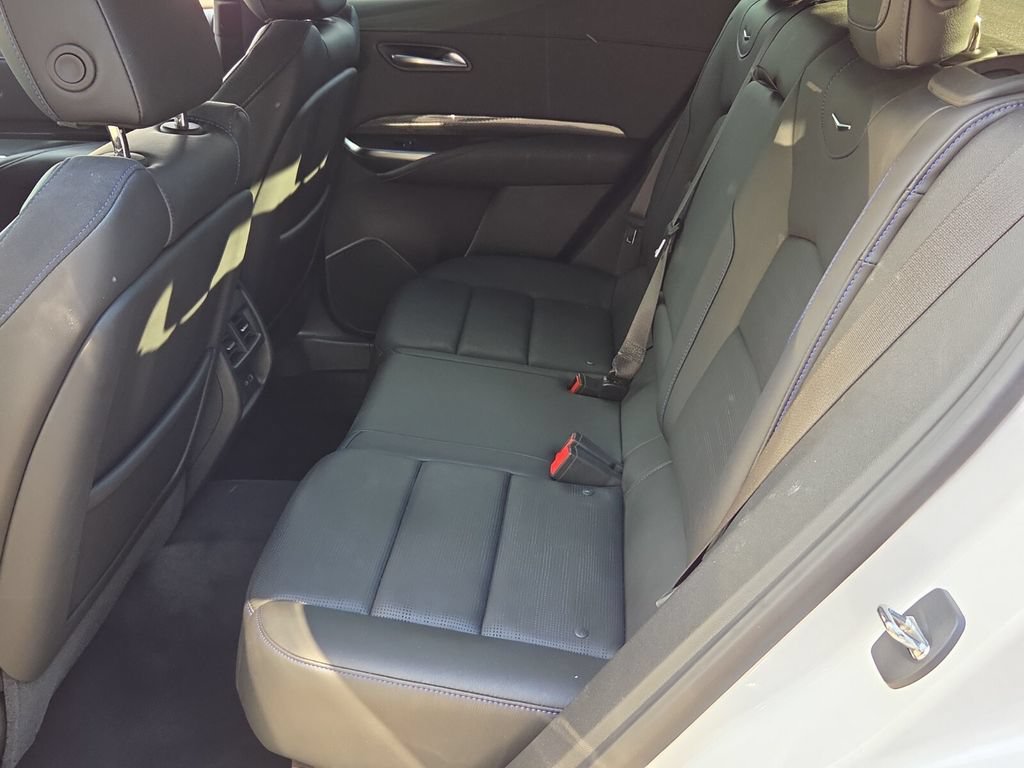 Used 2024 Cadillac XT4 Sport FWD image 11
