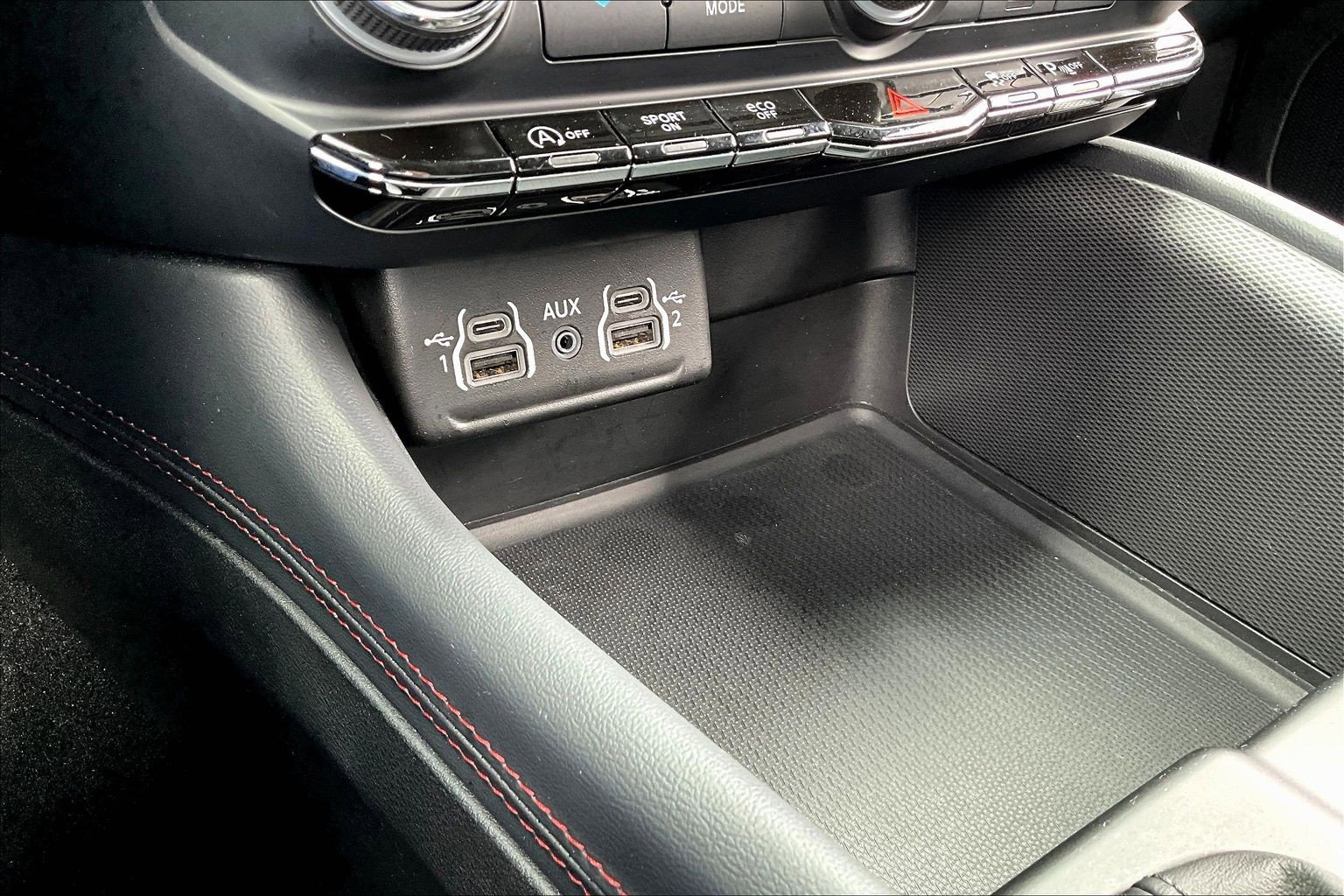 Used 2024 Dodge Durango GT AWD/4WD image 16