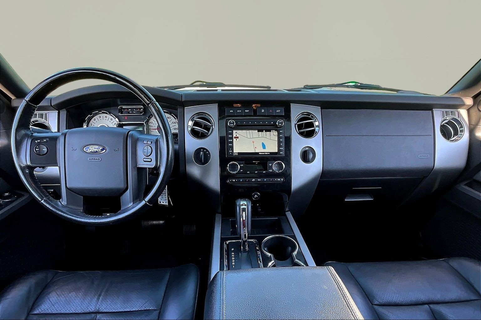 Used 2013 Ford Expedition Limited image 7