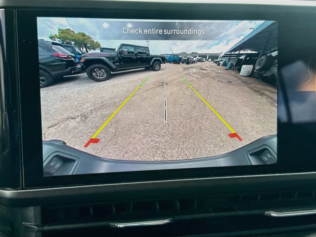 Used 2025 Jeep Gladiator Overland AWD/4WD image 15