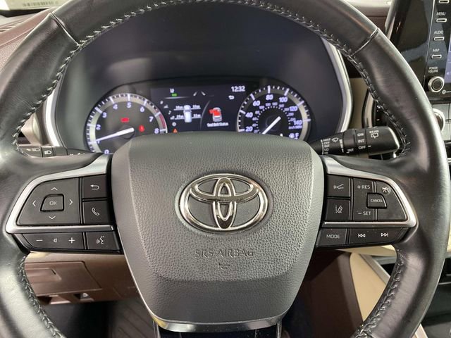 Used 2021 Toyota Highlander XLE image 16