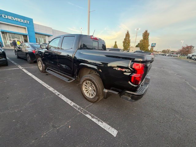 Used 2024 Chevrolet Colorado LT w/ LT Convenience Package II AWD/4WD image 12