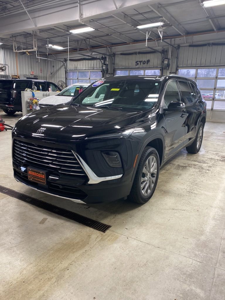 Used 2025 Buick Enclave Preferred image 5