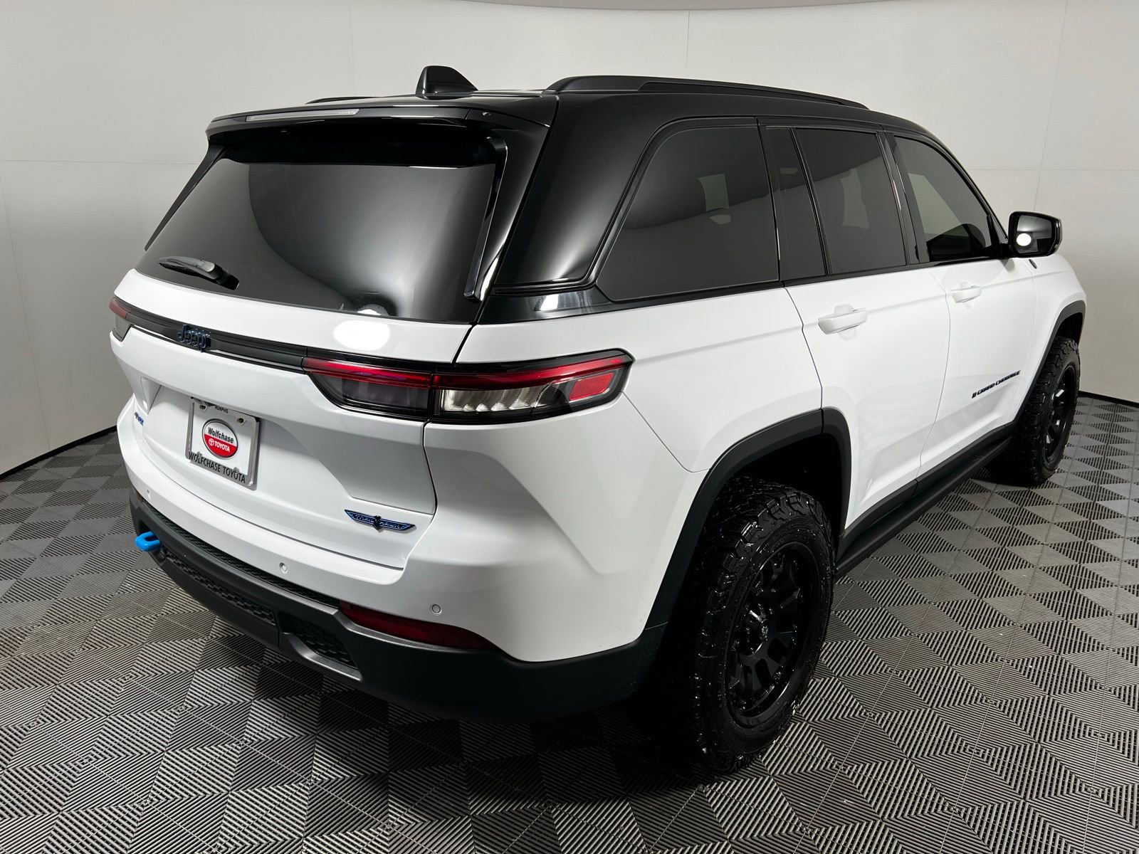 Used 2024 Jeep Grand Cherokee Trailhawk image 5