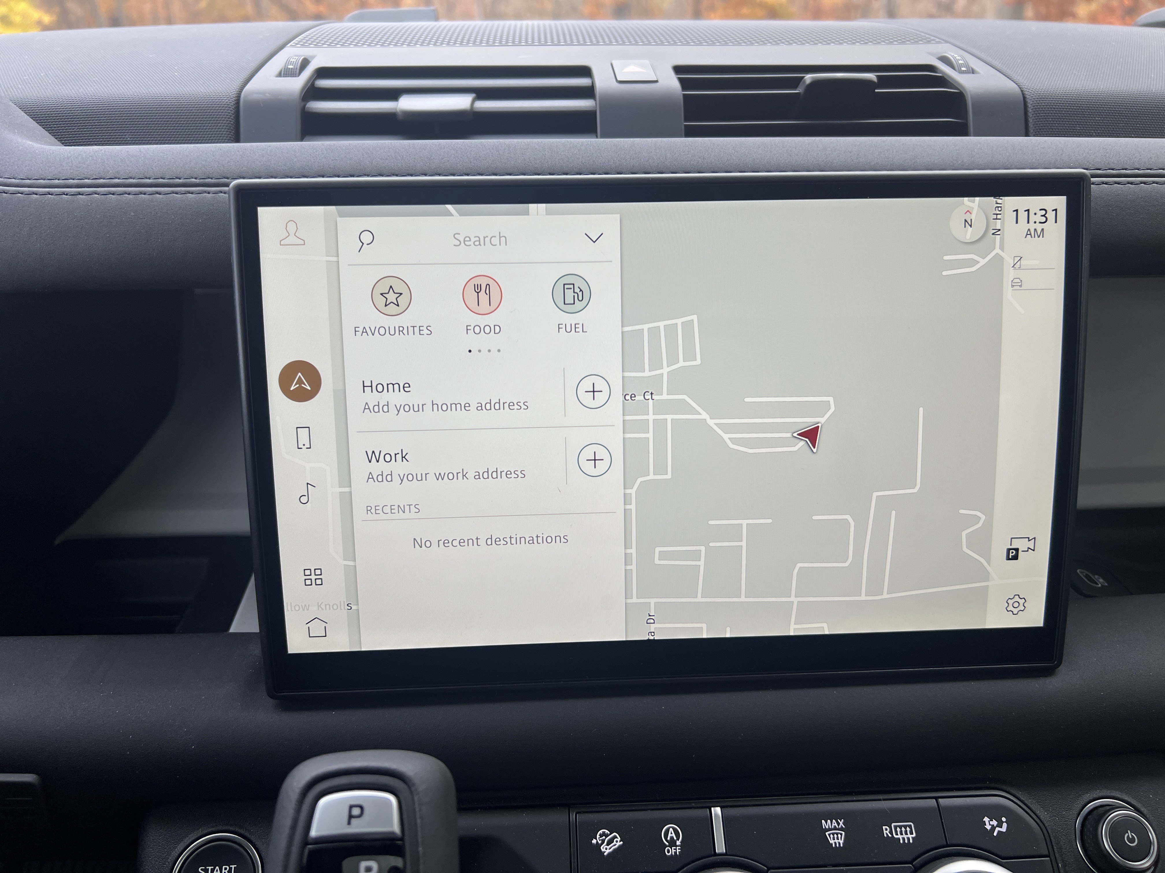 Used 2025 Land Rover Defender 90 X-Dynamic SE image 19