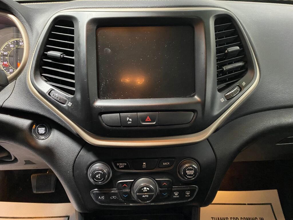 Used 2018 Jeep Cherokee Limited image 12